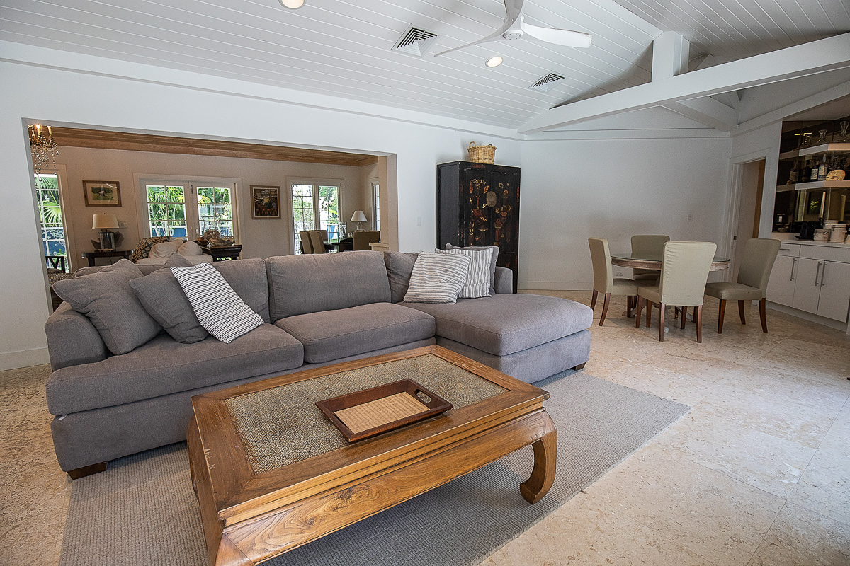 Fox N Prince Lyford Cay