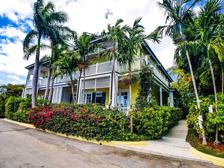 Lyford Cay Tree Tops