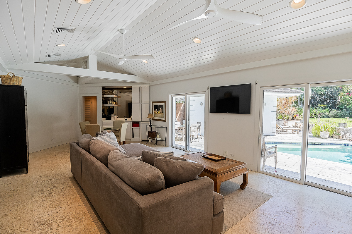 Fox N Prince Lyford Cay