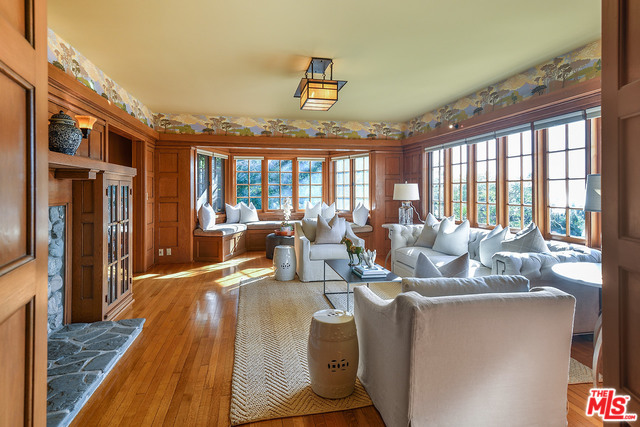 144 Adelaide Dr