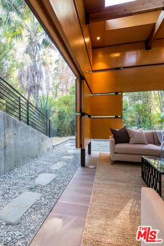1007 Wellesley Ave