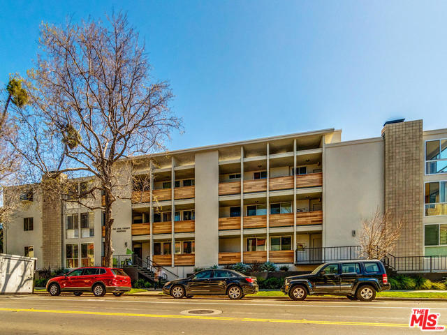 520 Montana Ave 101