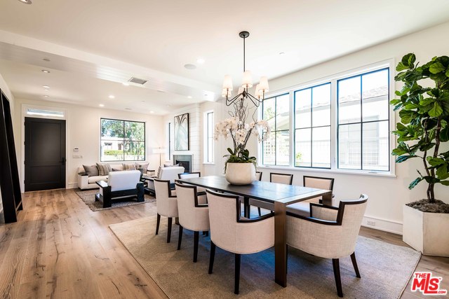 1007 Wellesley Ave