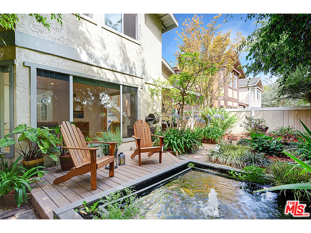3632 Redwood Ave