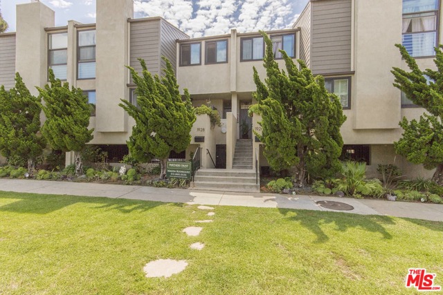 1928 Idaho Ave