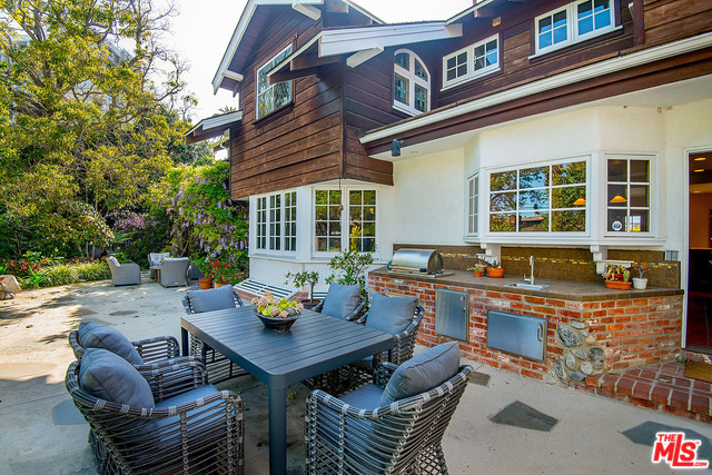 144 Adelaide Dr