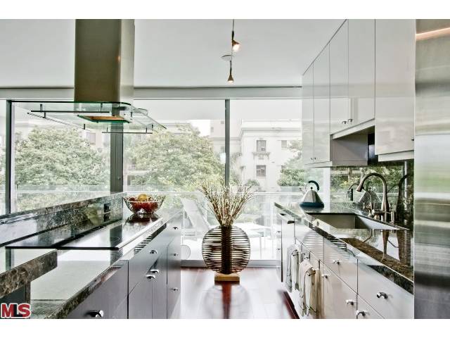 535 Ocean Ave 3D