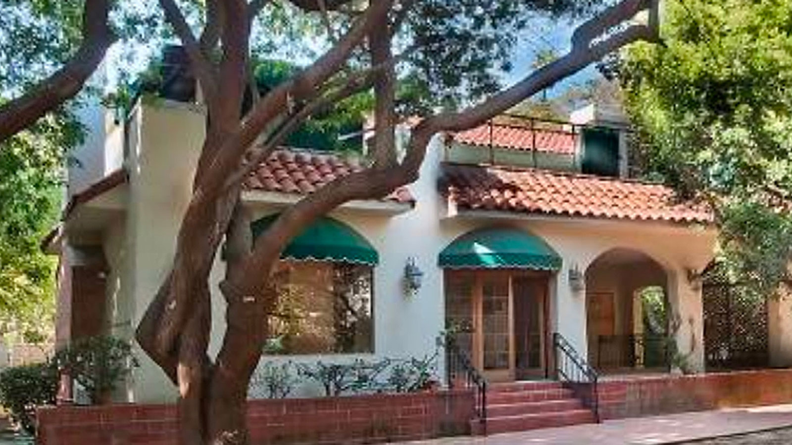 526 Palisades Ave
