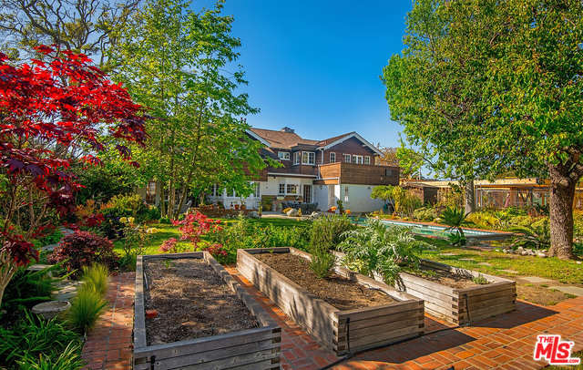 144 Adelaide Dr