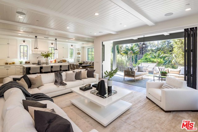 1007 Wellesley Ave