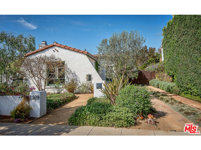 1309 Cedar St