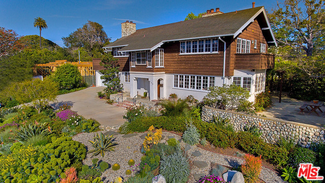 144 Adelaide Dr