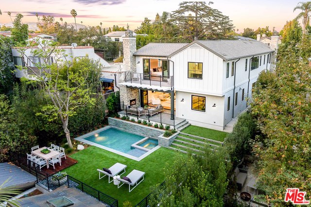 1007 Wellesley Ave