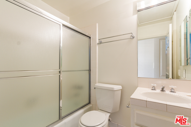 944 15th St 1