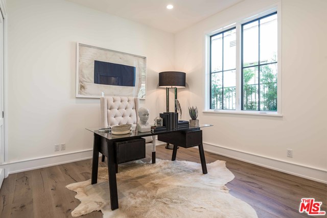 1007 Wellesley Ave