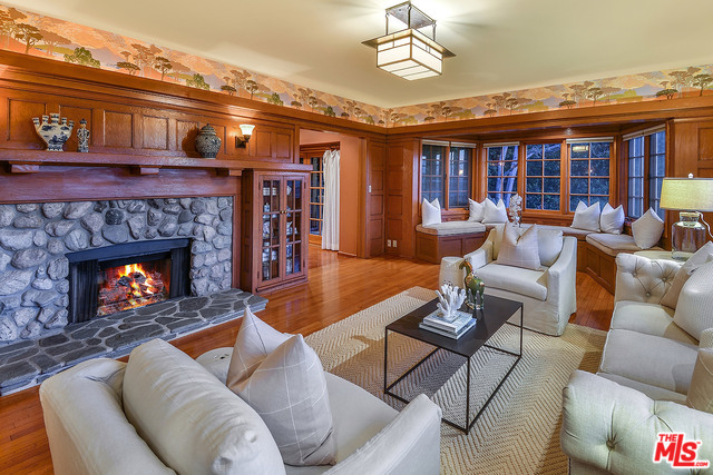 144 Adelaide Dr