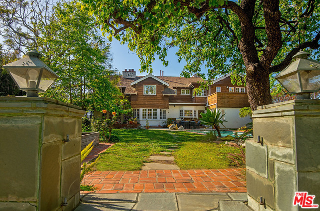 144 Adelaide Dr