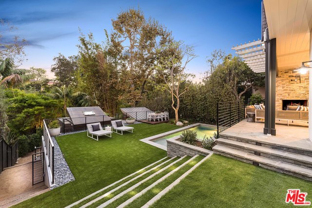 1007 Wellesley Ave