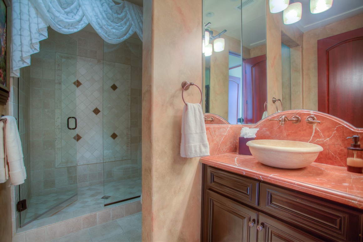 52868  Claret Cove