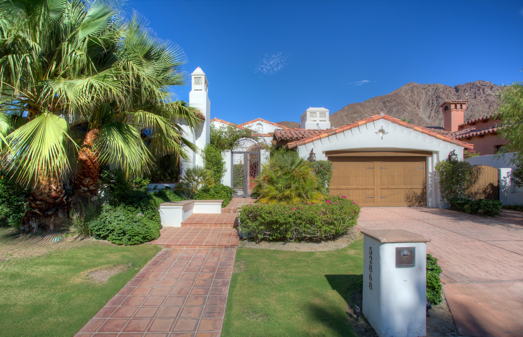 52868  Claret Cove