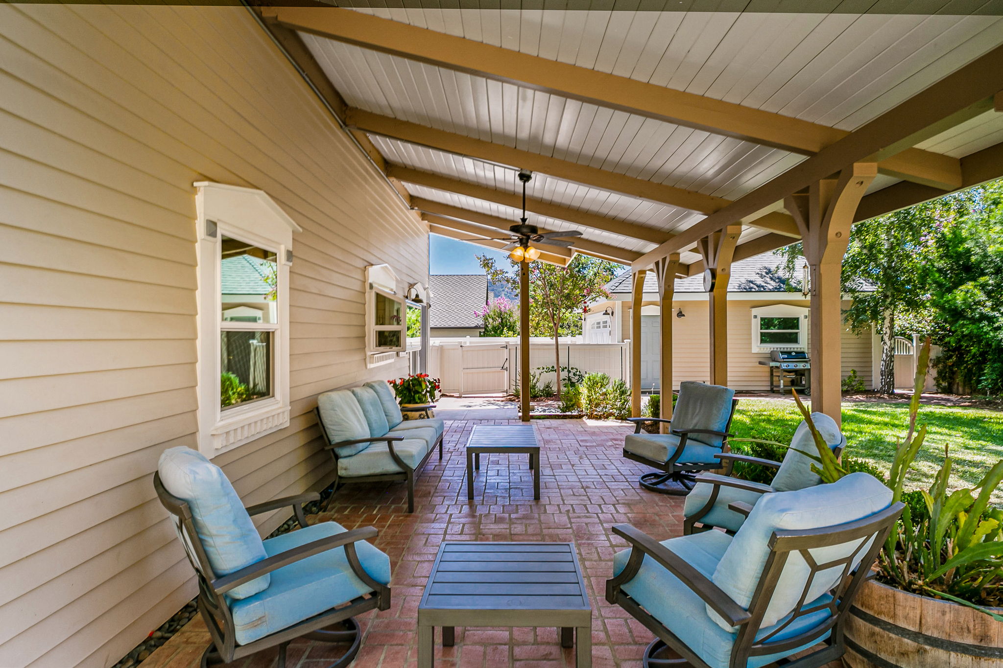 421 Los Alamos Dr
