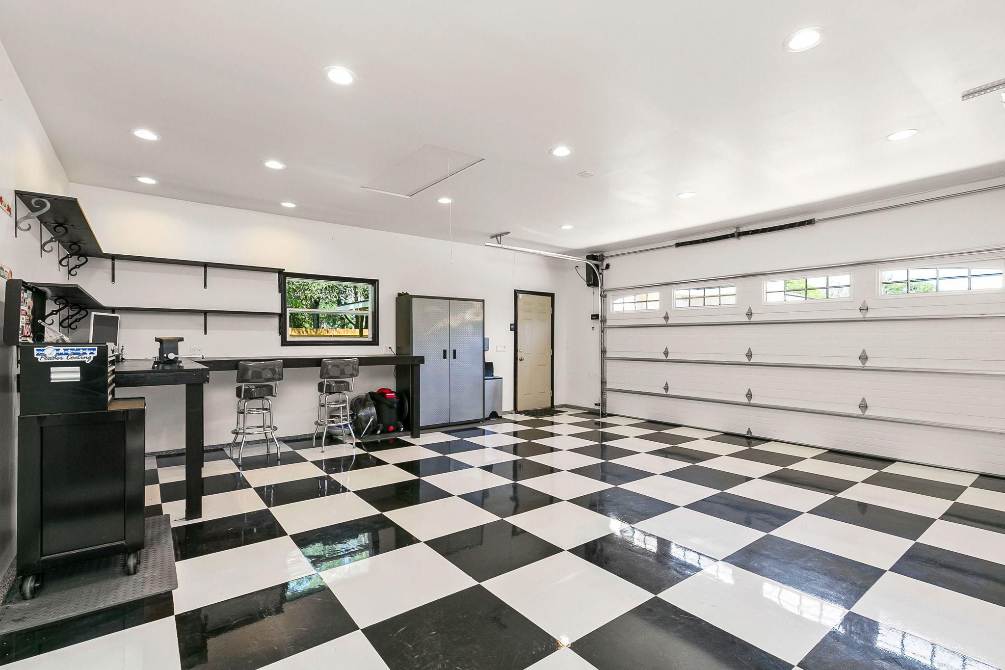 421 Los Alamos Dr