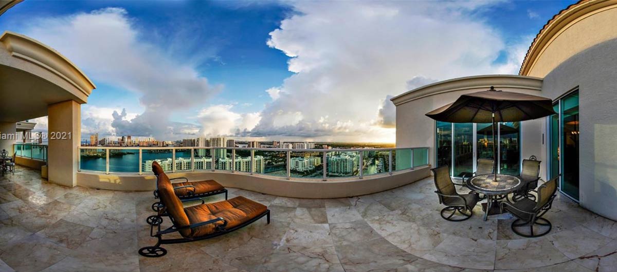 3330 NE 190th St PH18