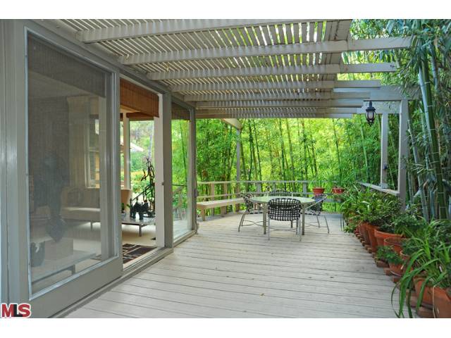 2650 Carman Crest