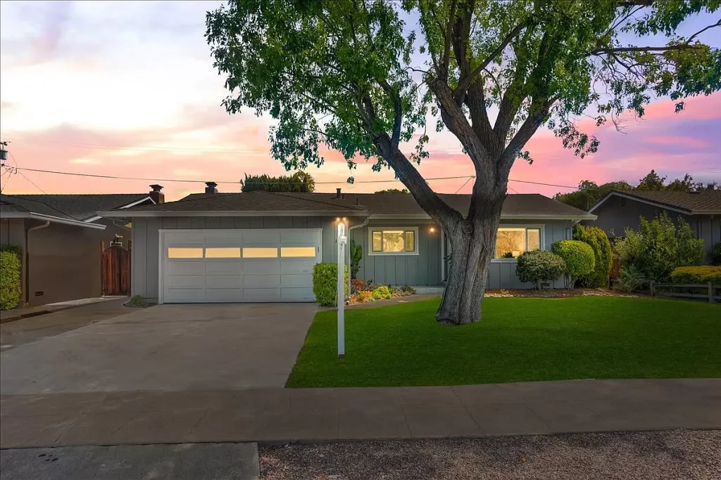 3188 Woodcrest Drive