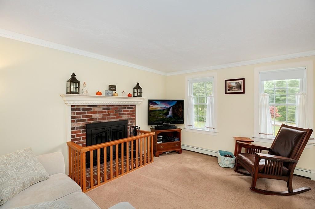 20 Chamber Rock Rd