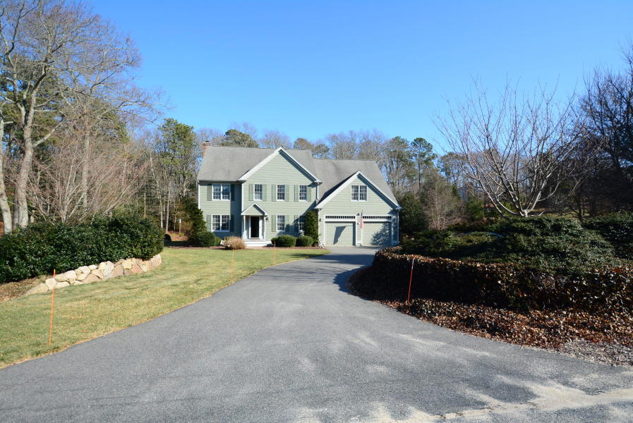 2 Tiffany Rd