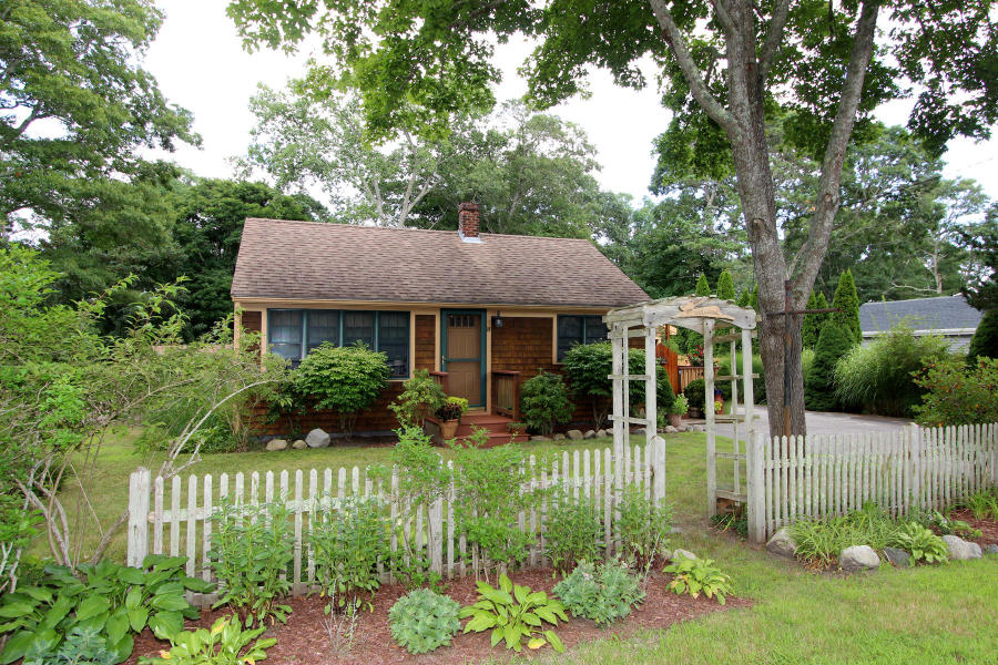 8 Crump Rd