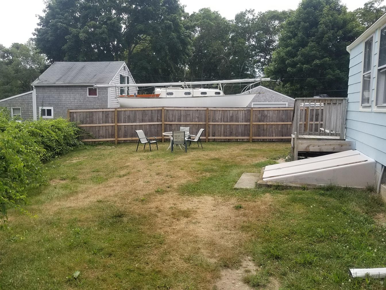 85 Shore Rd