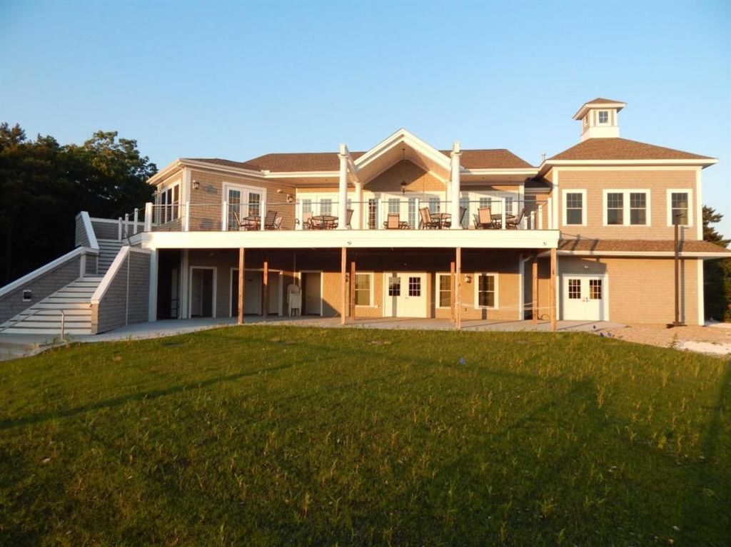 15 Berkley Dr