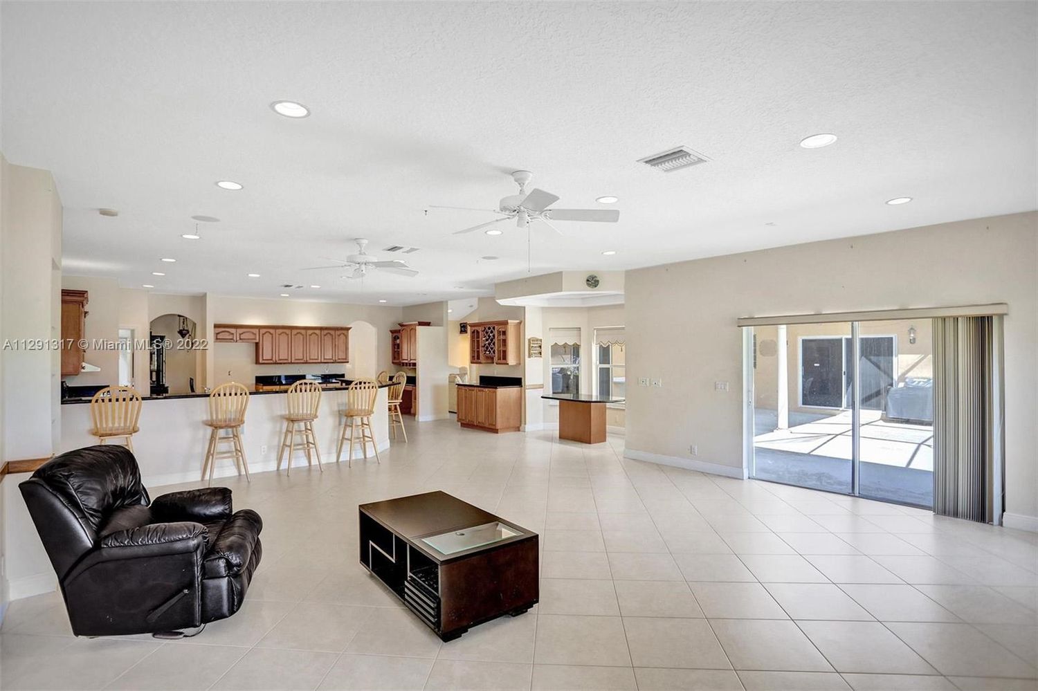 8946 Wendy Lane West