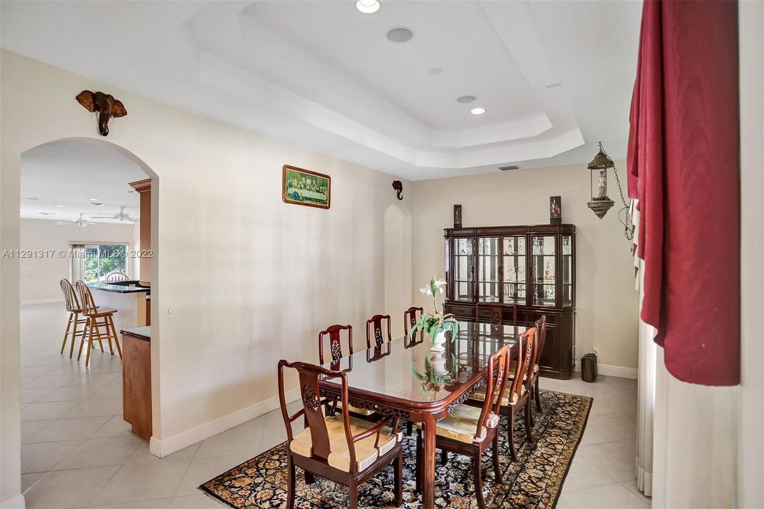 8946 Wendy Lane West
