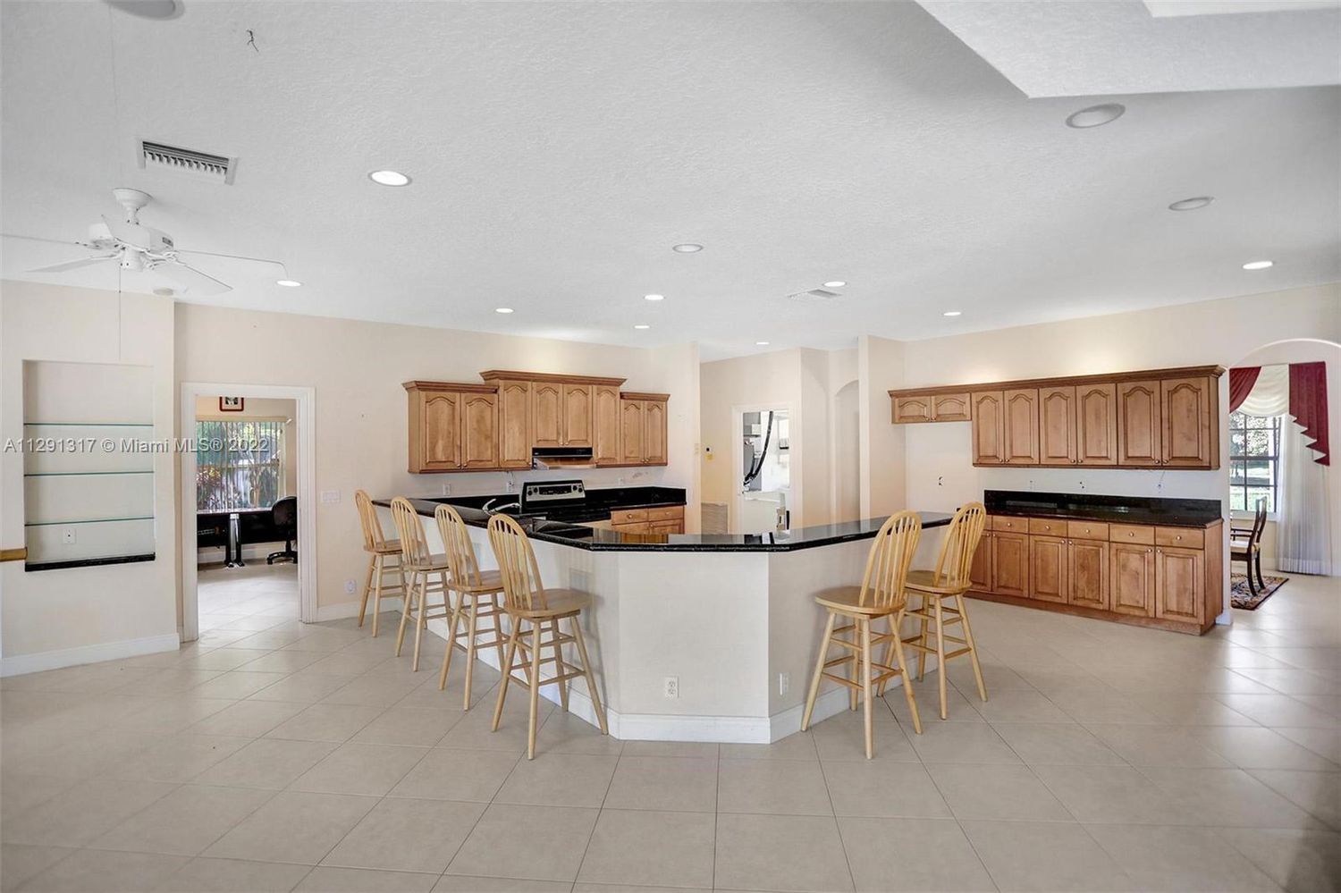 8946 Wendy Lane West