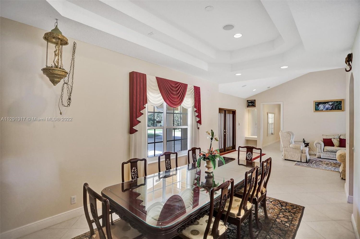 8946 Wendy Lane West