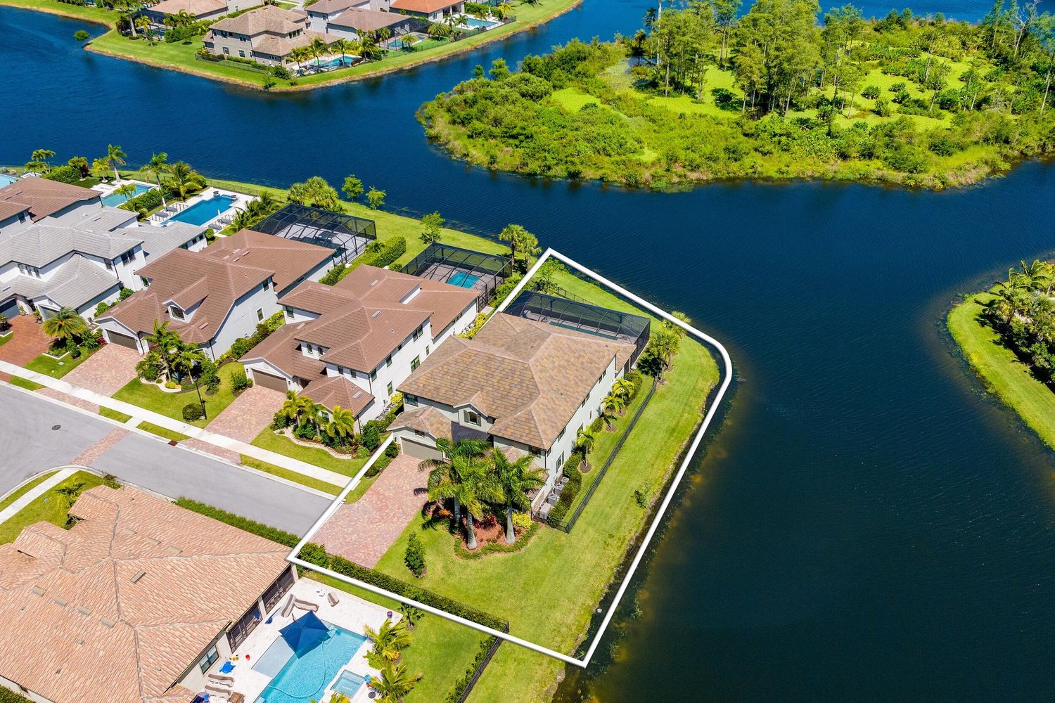 110 Cerulean Key Way