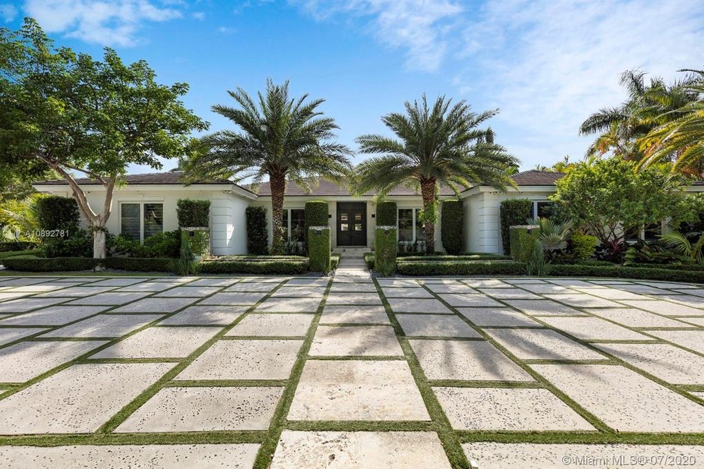 200  Los Pinos Blvd
