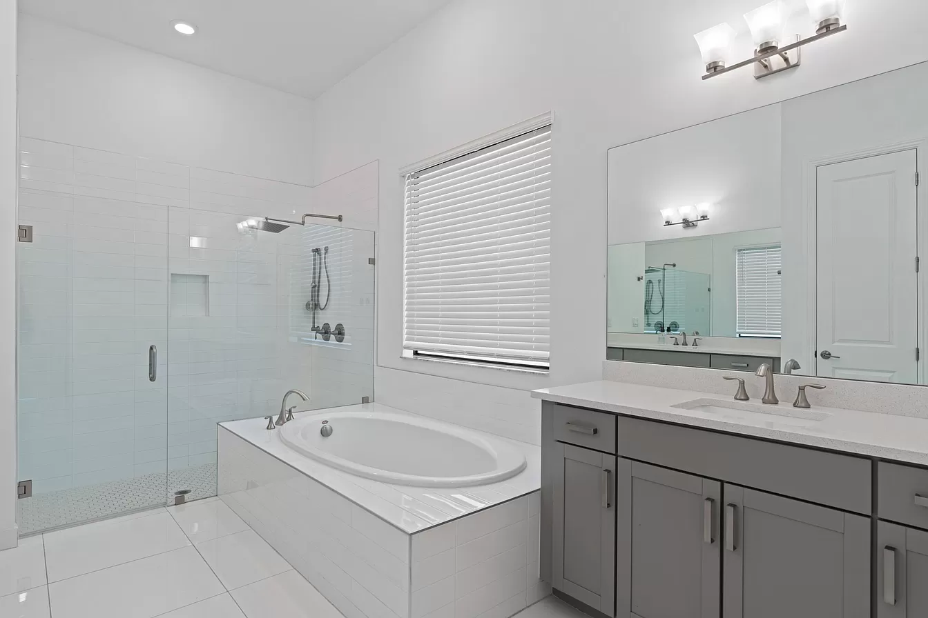 8867 Grand Prix Ln