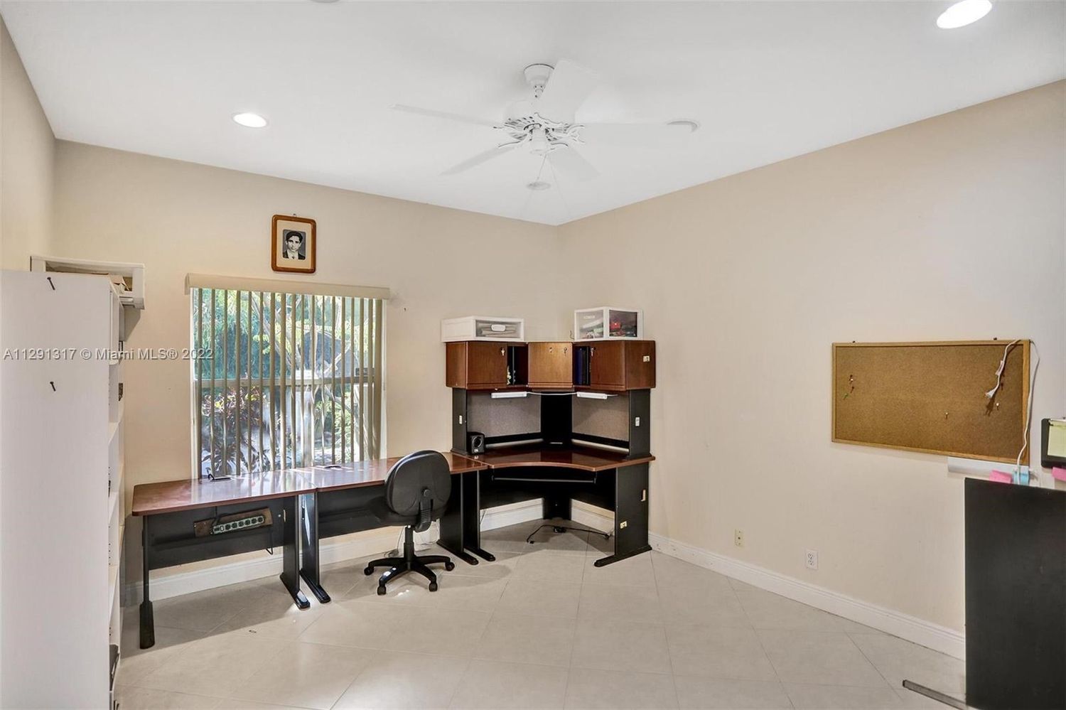8946 Wendy Lane West