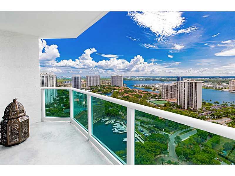 3301 NE 183 St PH3105