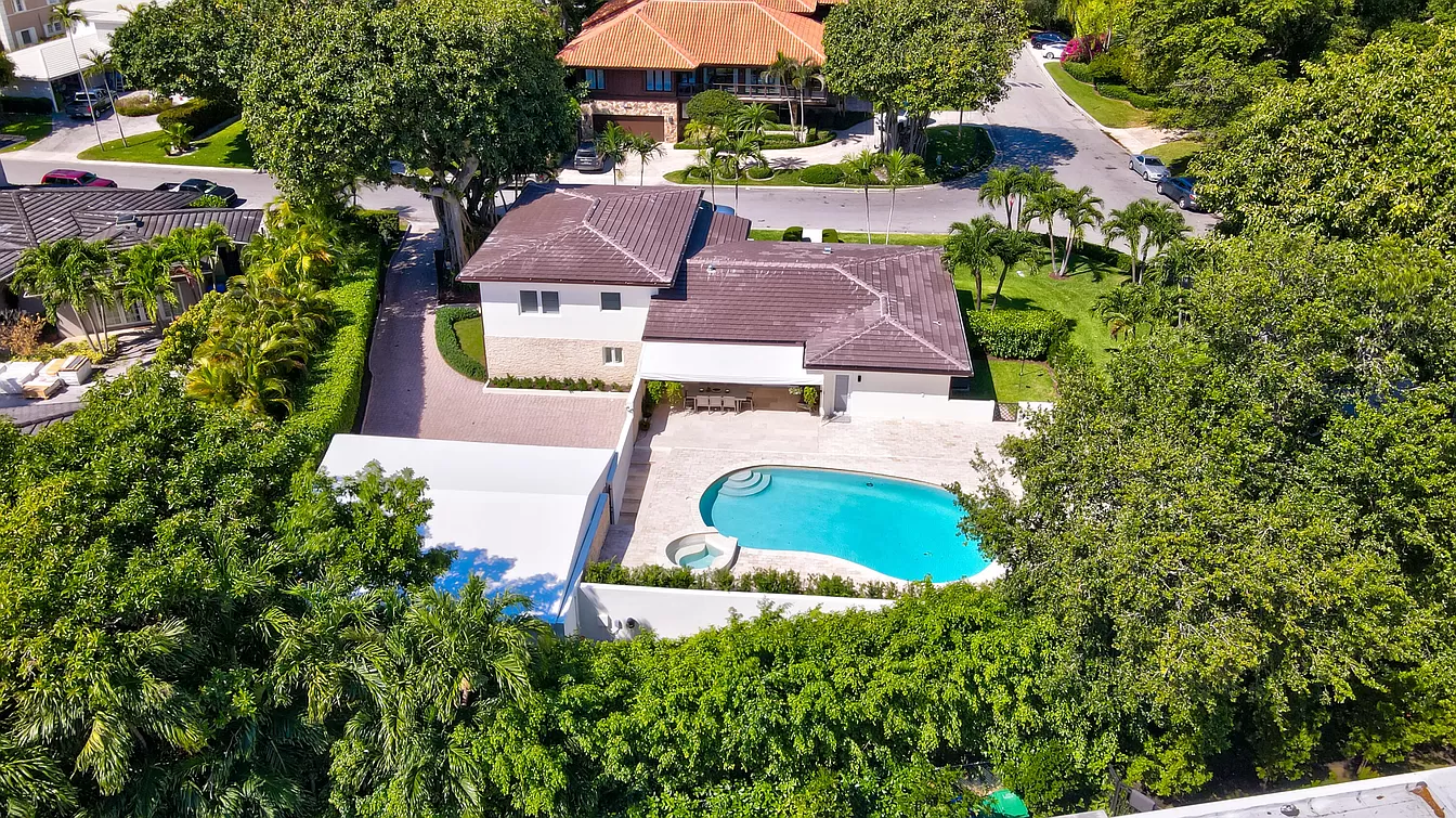 4420 Palm Ln