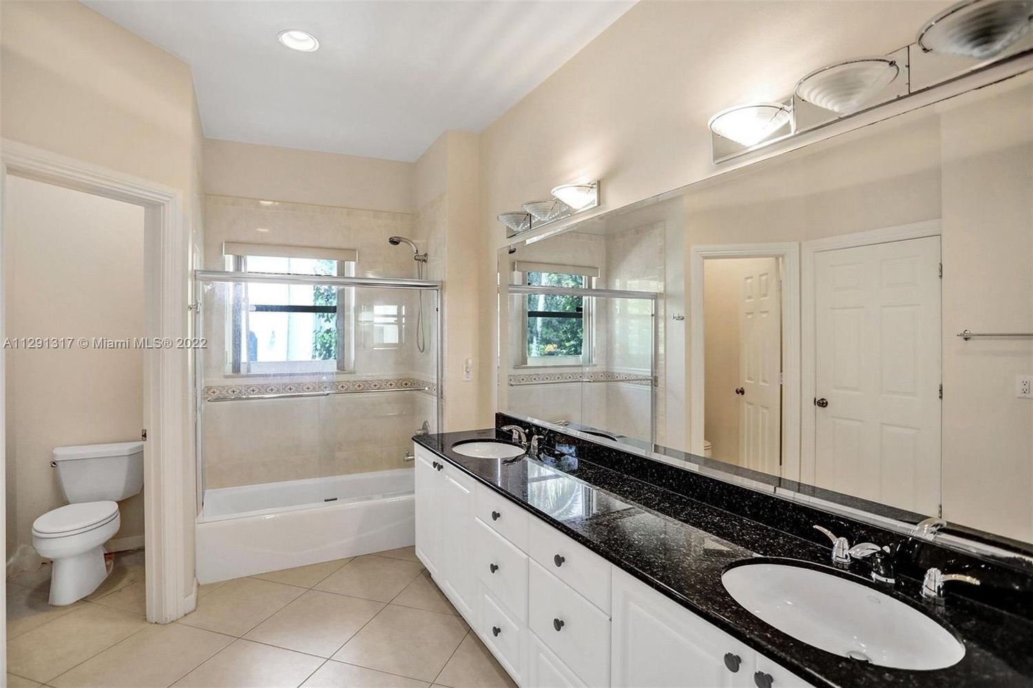 8946 Wendy Lane West