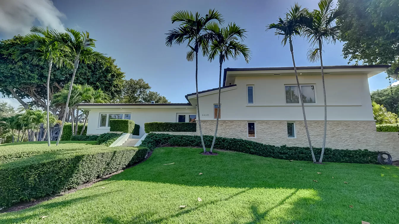 4420 Palm Ln