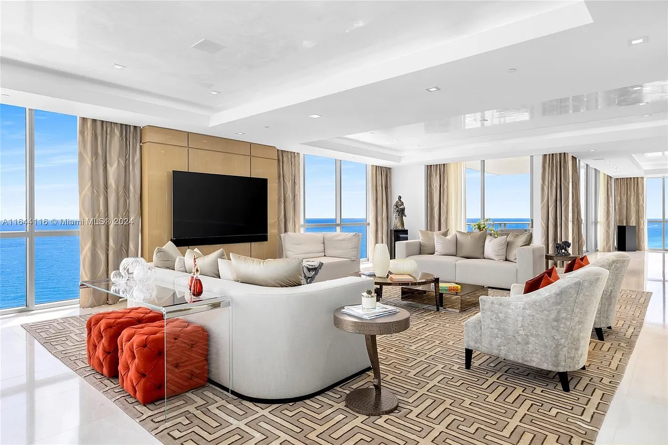 17749 Collins Ave TS2401/02