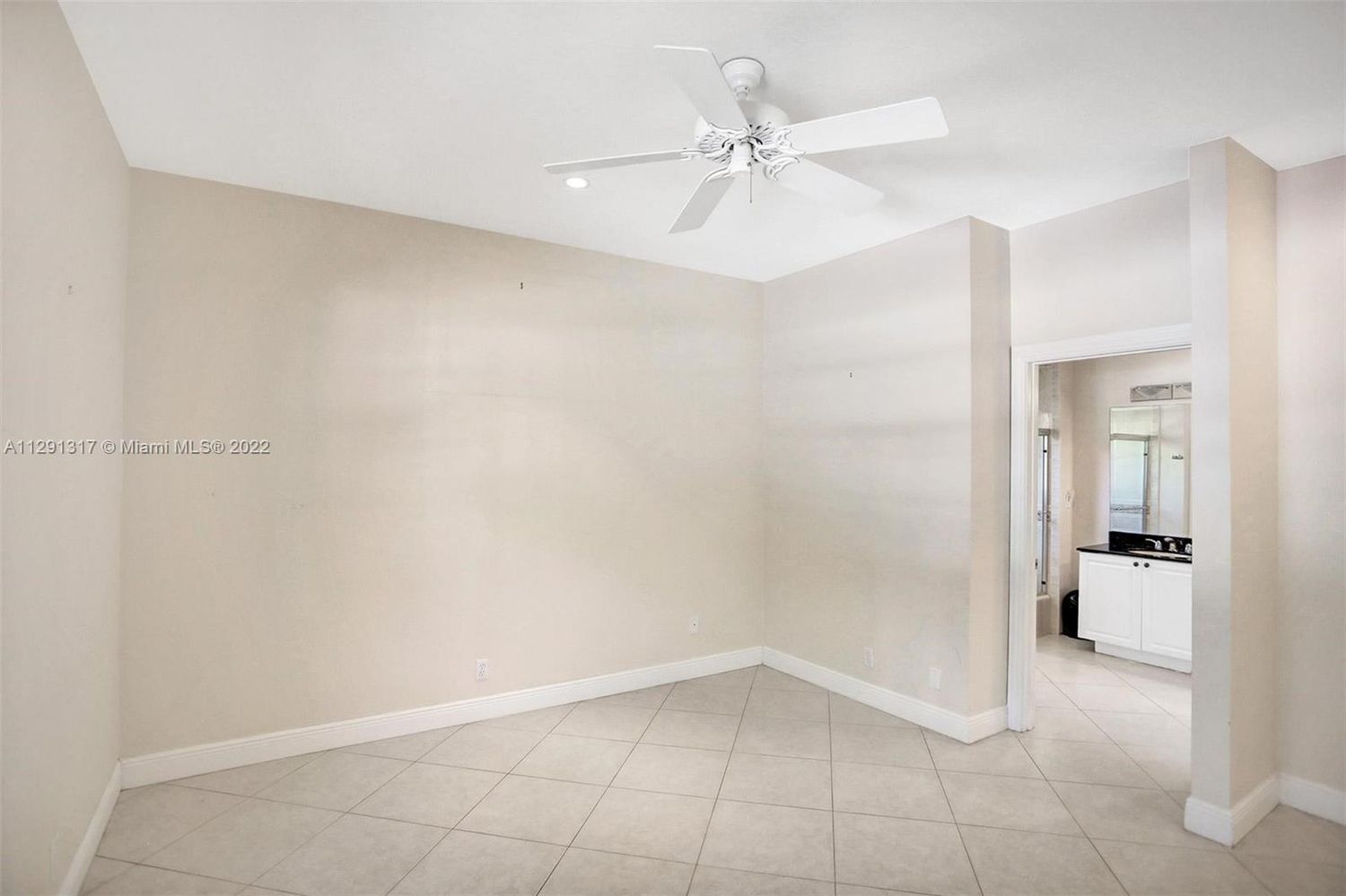8946 Wendy Lane West