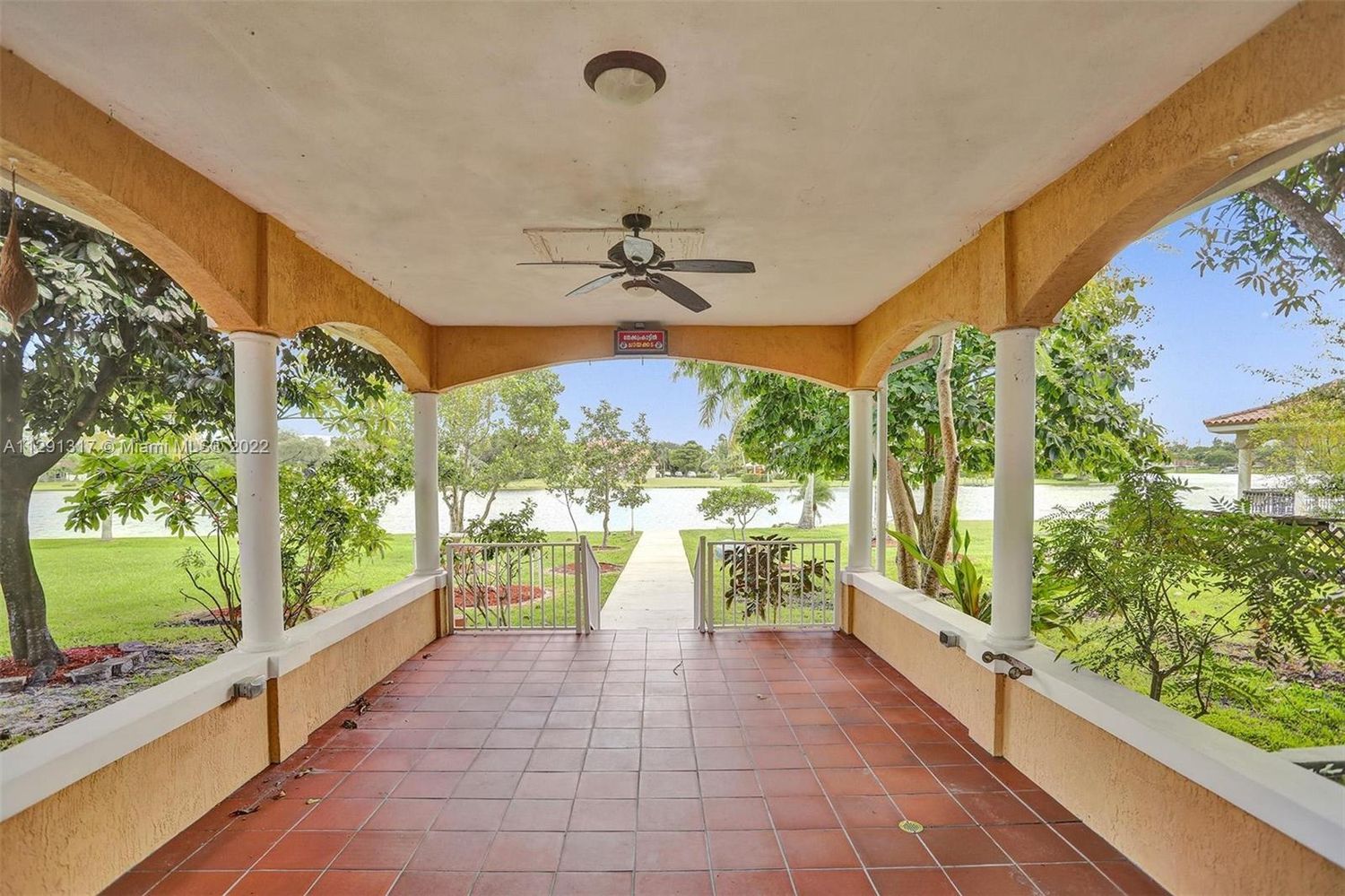 8946 Wendy Lane West