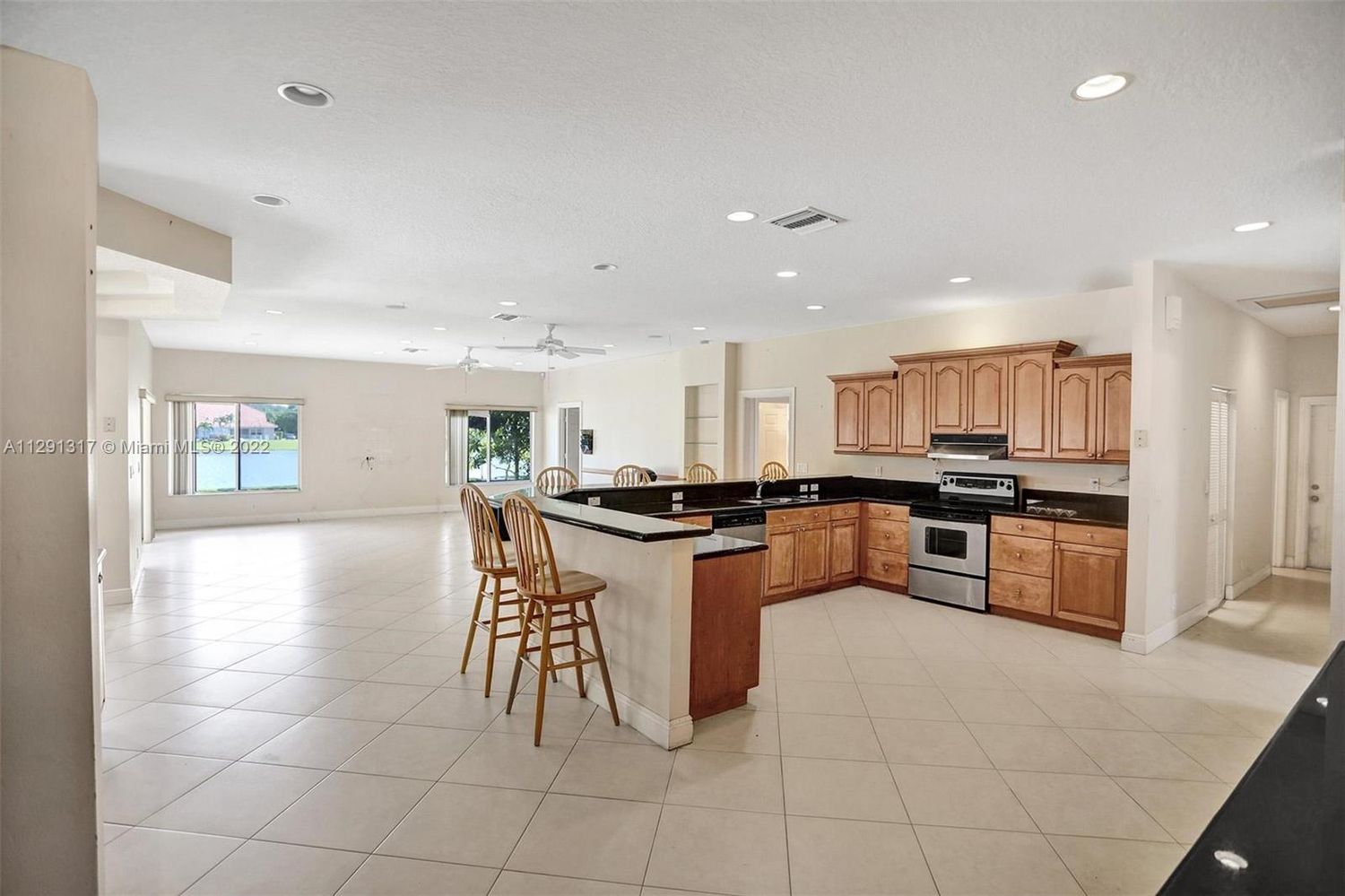 8946 Wendy Lane West